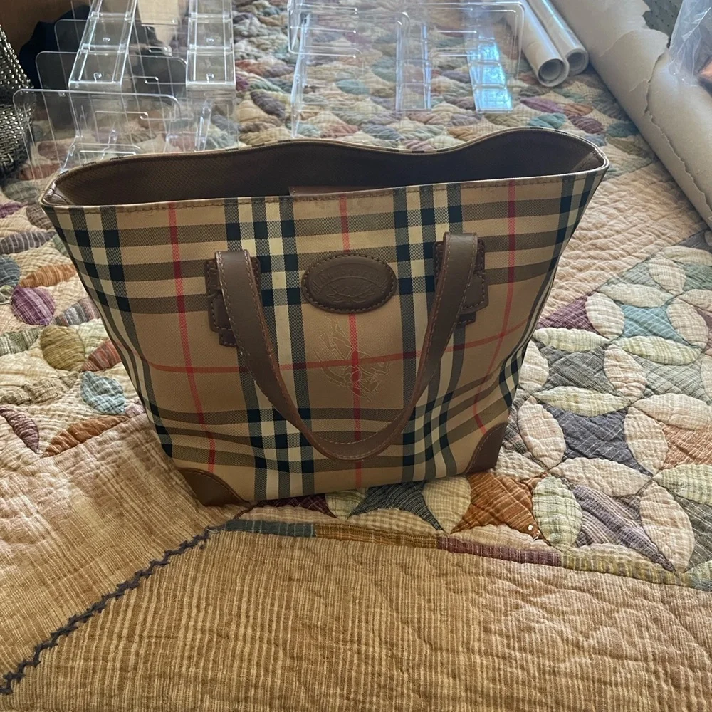 Burberry Authen Vintage Classic House Check Pattern Small 90’s Canvas Tote. P